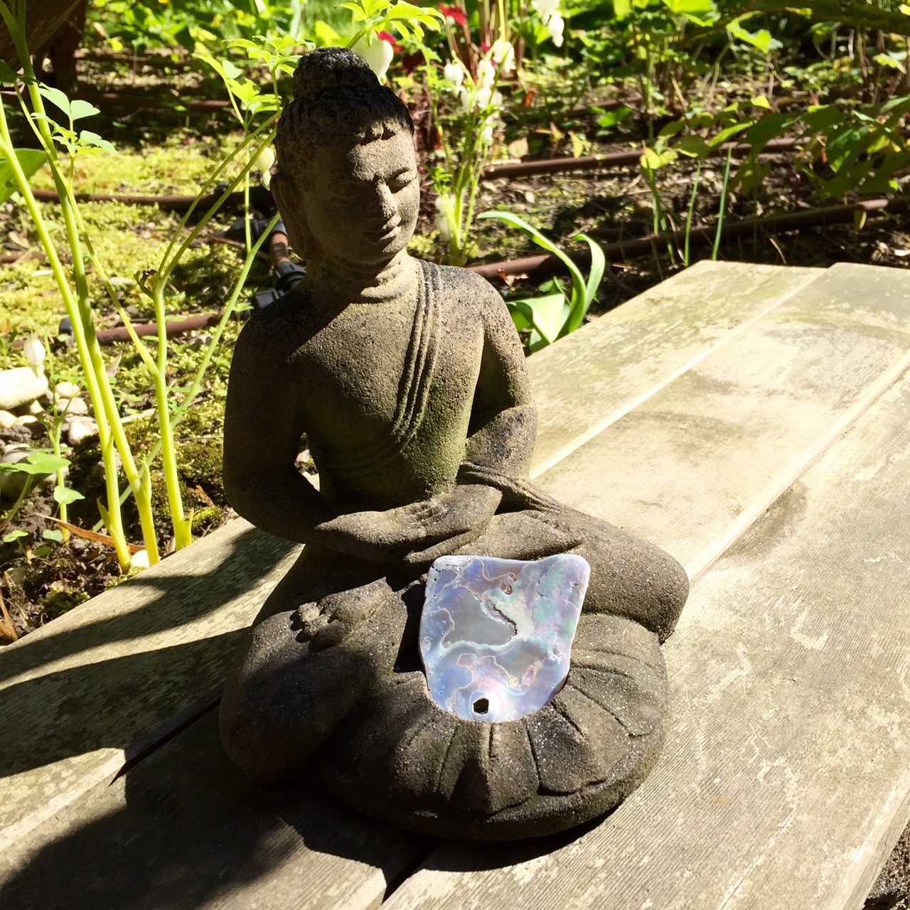 Buddha_im_Garten_Lebensart Buddha_im_Garten_Lebensart